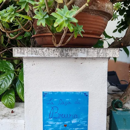 La Casa Di Bruna - Ombrellone, Wi-fi, Aria Condizionata Apartment *